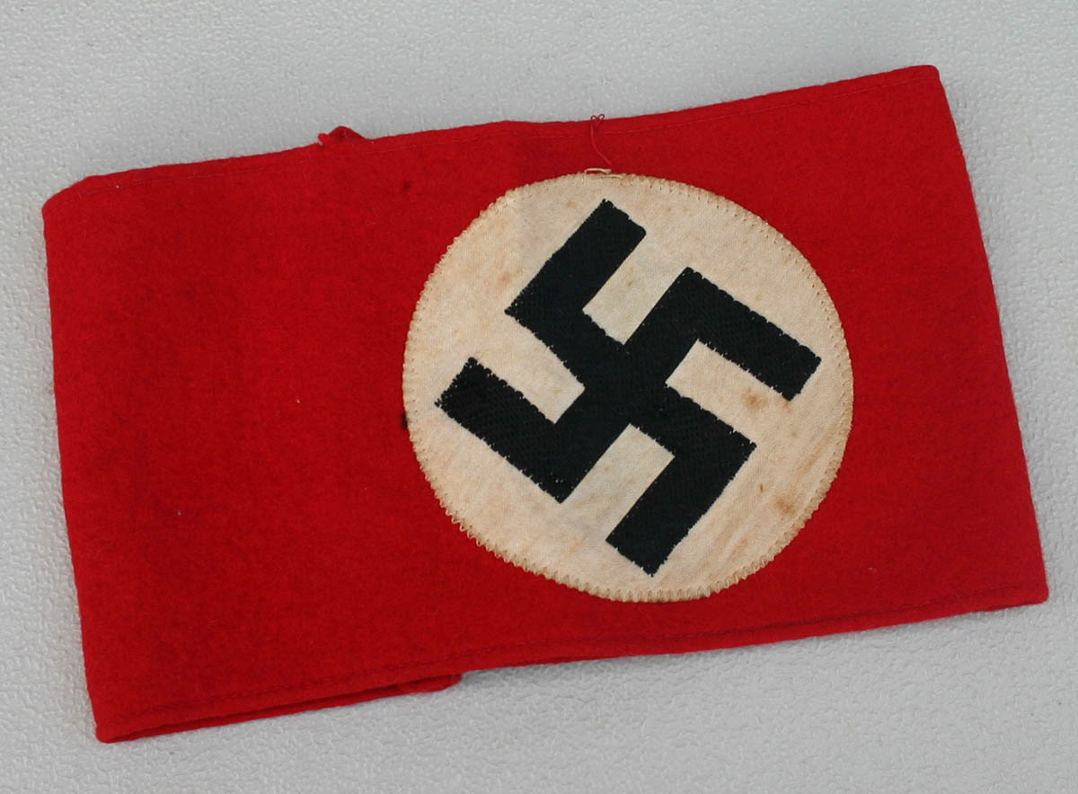 Куплю фашистские. Повязка НСДАП. Нарукавная повязка со свастикой.