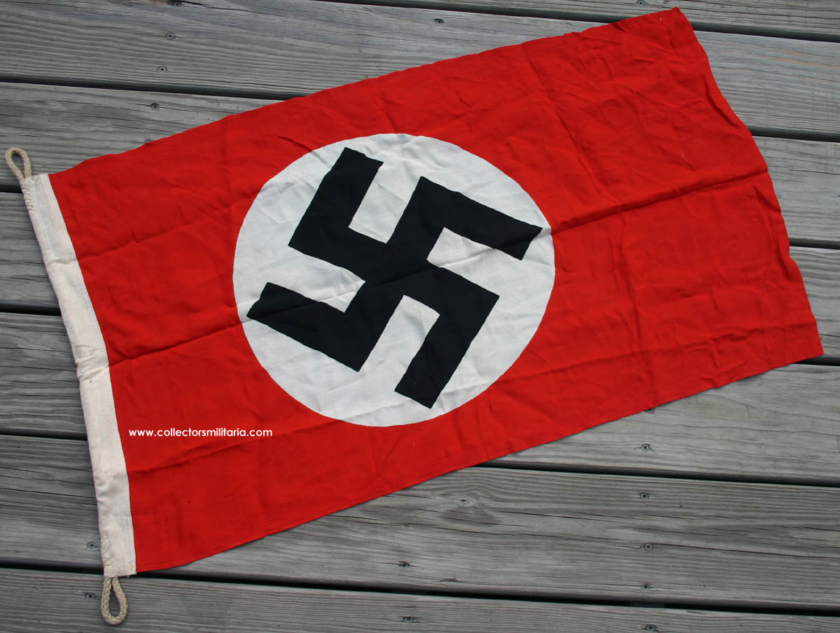 Куплю фашистские. Флаг нацистов России. Как выглядит флаг нацистов. Размер нацистского флага. Нацистские флаги будущего.