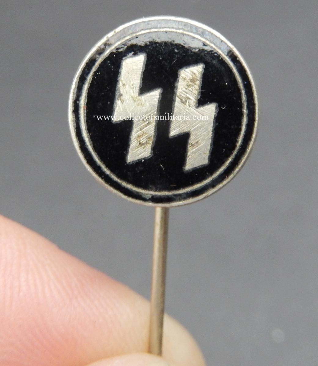 SS lapel pin/Adolf Hitler 1933 pin